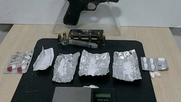 Uyuşturucudan 5 kişiye gözaltı