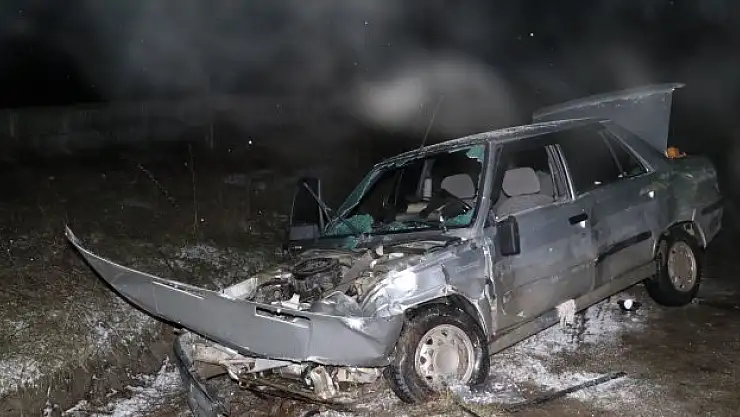 Araçlar yoldan savruldu