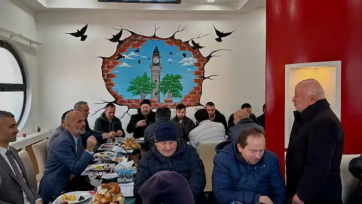 Başkan Topal, esnaflarla buluştu