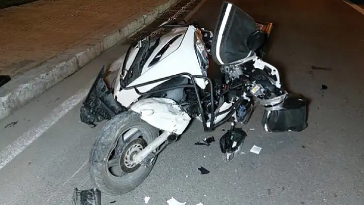 Motosiklet sürücüsü yaralandı