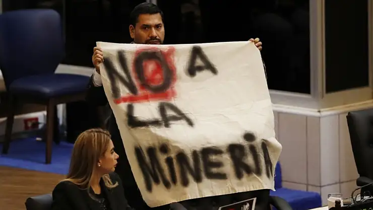 El Salvador Kongresi'nden metal madenciliği yasağının sonlandırılmasına onay