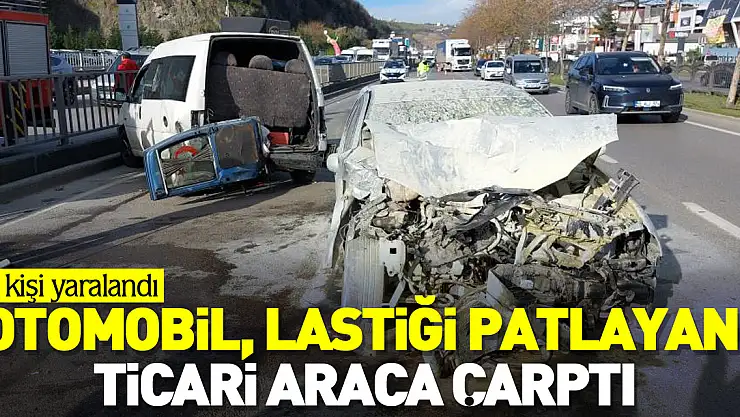 Otomobil lastiği patlayan ticari araca çarptı