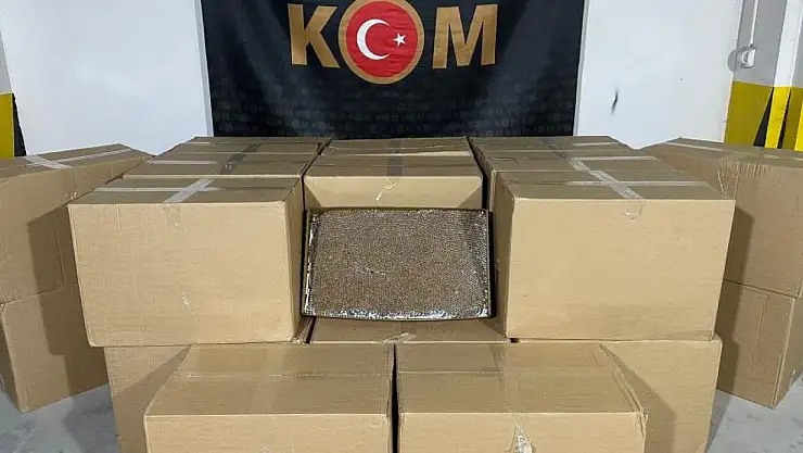 900 bin lira değerinde kaçak makaron ele geçirildi
