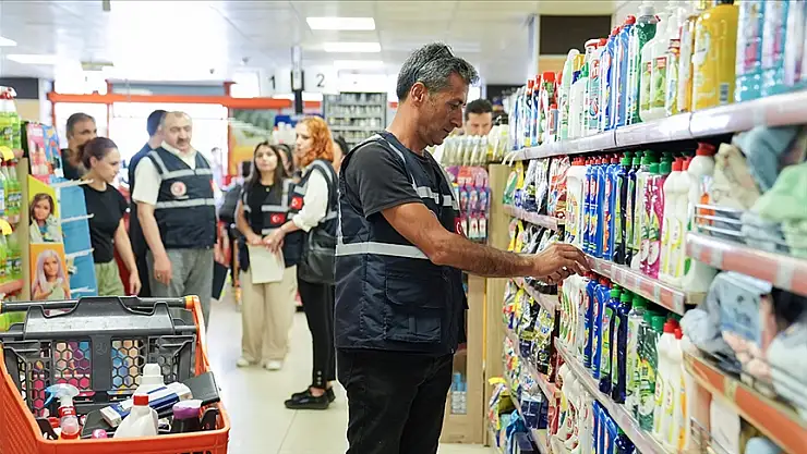 'Fahiş fiyat' uygulayan işletmelere 10 milyon lirayı aşkın ceza