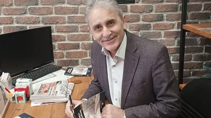 'Yılın yazarı' ödülüne layık görüldü