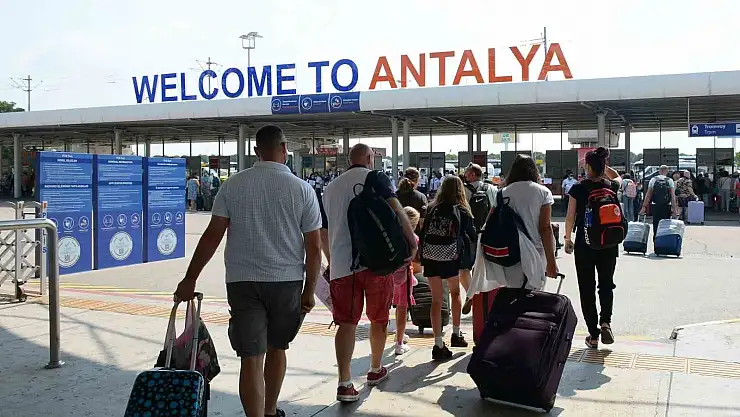 Akdeniz'in incisi Antalya'da rekor ziyaretçi