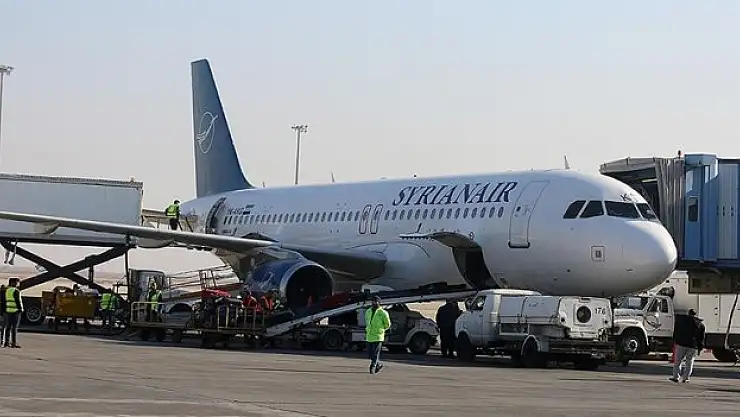 İlk dış hat uçağı havalandı