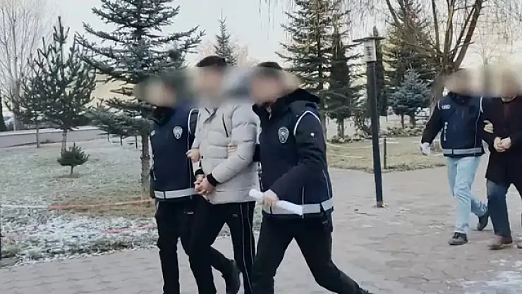 Yabancı uyruklu 3 kaçak göçmen yakalandı