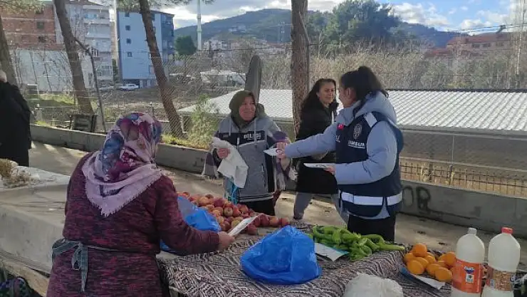 Polis ekipleri vatandaşları bilgilendirdi