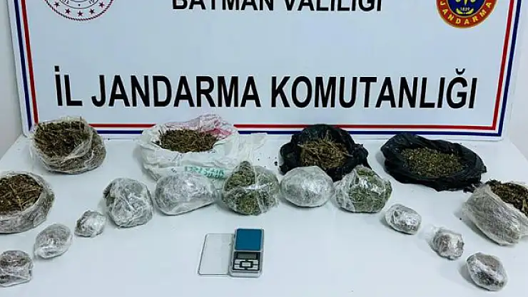 Evini uyuşturucu ticarethanesine çevirdi