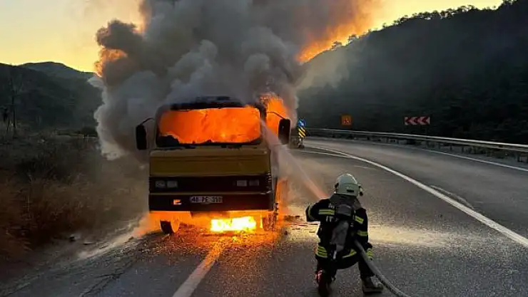 Yakıt dolu tanker alev aldı