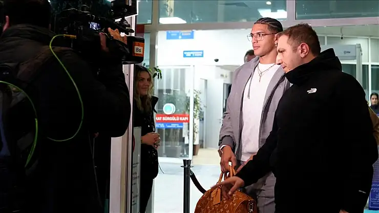 Fenerbahçe'nin yeni transferi Diego Carlos, İstanbul'a geldi