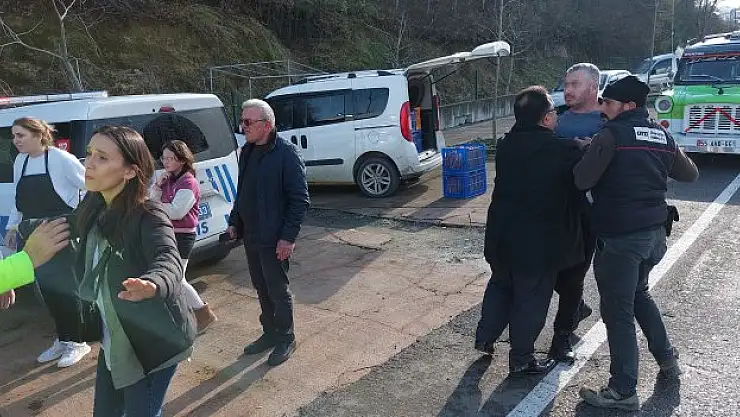 Kaza sonrası taraflar birbirlerine saldırmak istedi