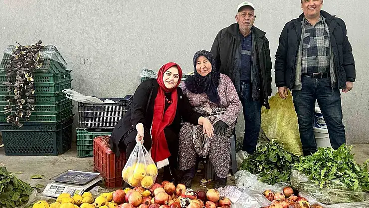 Esnaf ziyaretleri yapan Denizli Milletvekili Ün vatandaşın derdini dinledi