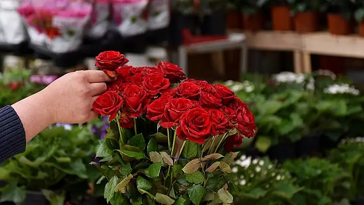 Çiftlere '14 Şubat'ta kapıda kalmayın' uyarısı