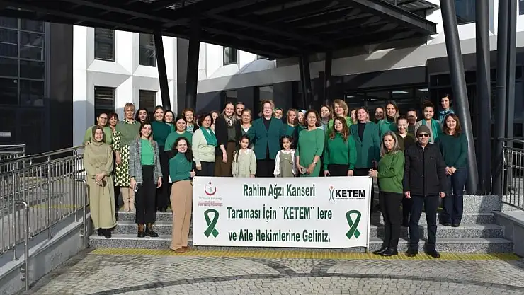 Serviks kanserine dikkat çekmek için yeşil giyindiler