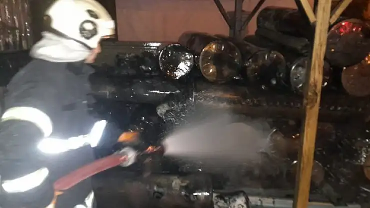 Depo yangını korkuttu