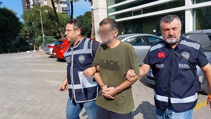 Önce biber gazı sıktı ardından bıçakladı.