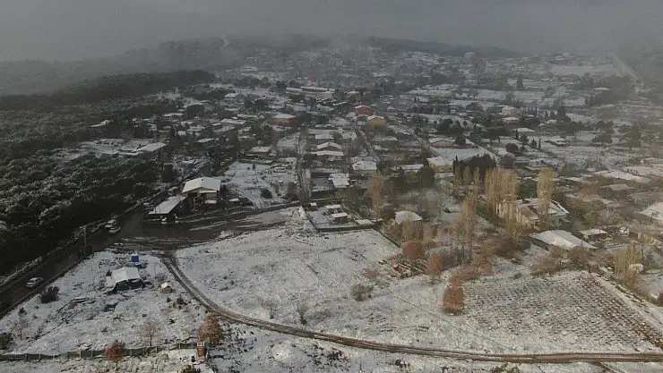 Anadolu Yakası'nın yüksek kesimleri karla kaplandı