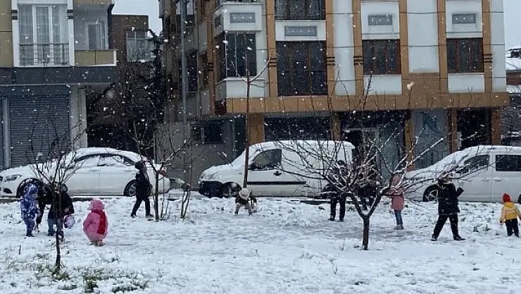 'Eğlence çıktı çocuklarla oynuyoruz'