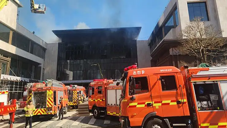 Otel inşaatında yangın çıktı