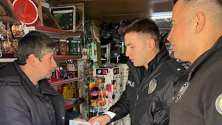 Ardahan'da polis KADES, güvenli internet ve dolandırıcılık bilgilendirmesi yaptı