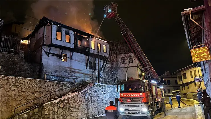 Safranbolu'da tarihi konak yandı