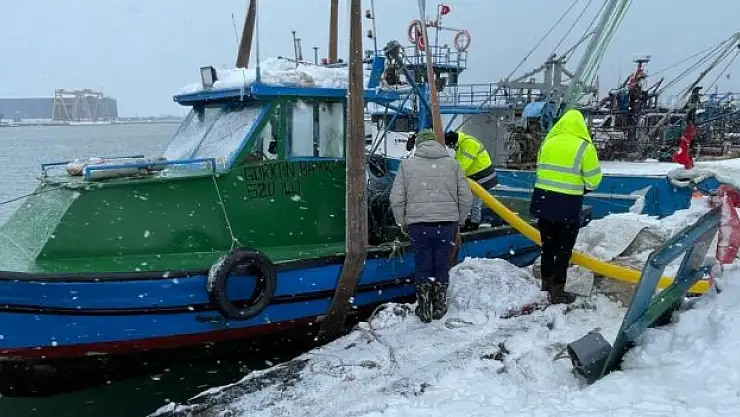 Balıkçı teknesi battı