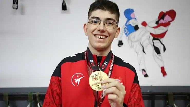 Serebral palsi hastası madalyaya doymuyor