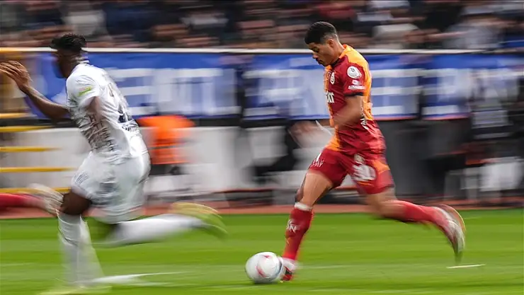 Galatasaray, zirve yarışında yara aldı