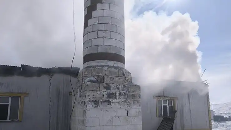 Camide yangı çıktı