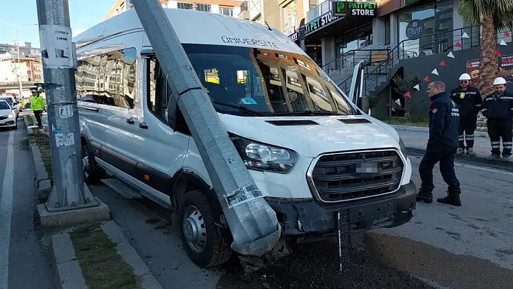 Direksiyon başında kalp krizi geçiren dolmuş şoförü hayatını kaybetti