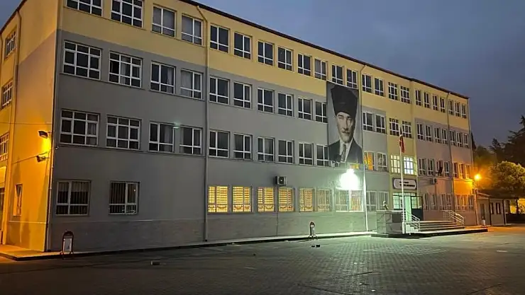 YANGIN ÇIKAN OKUL  EĞİTİME HAZIR