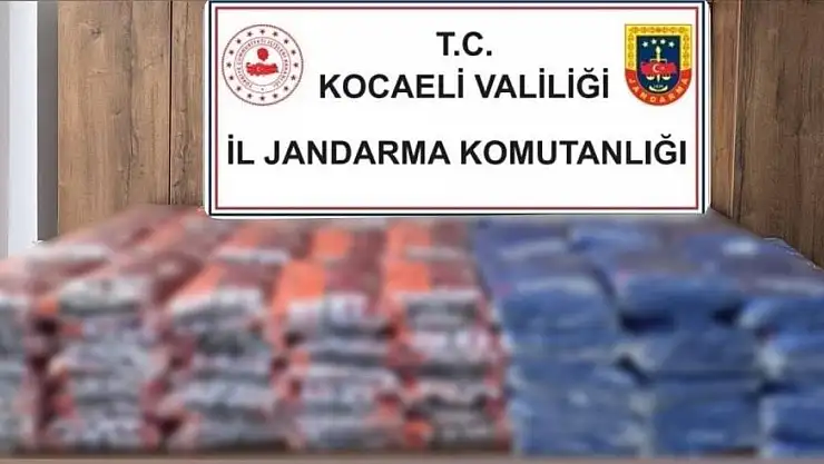 Sahte taraftar formaları ve tıbbi ilaçlar ele geçirildi