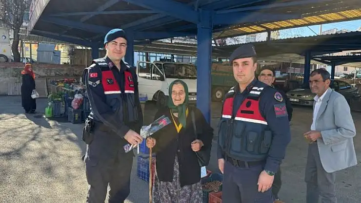 Jandarma ekipleri şehit annelerini unutmadı