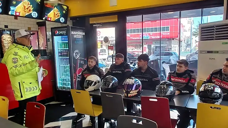 Polisten motokuryelere trafik eğitimi