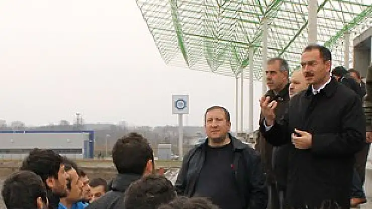 Başkan Dündar Stadyumu tanıttı