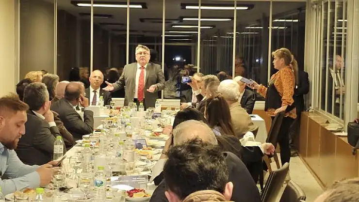 Özölçer, basınla iftar yemeğinde buluştu