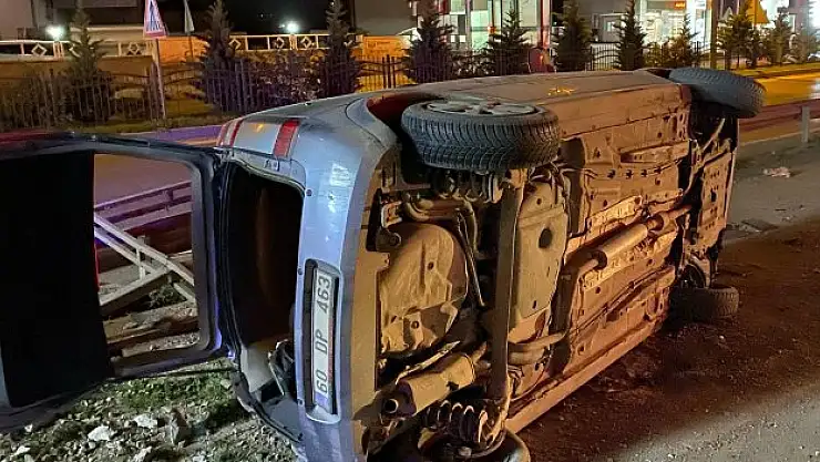 Tabela direğine çarptı