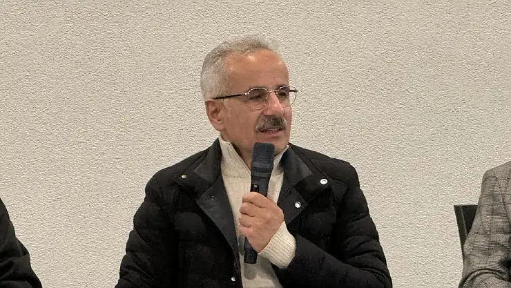 Bakanı Abdulkadir Uraloğlu sahurda balıkçılarla bir araya geldi