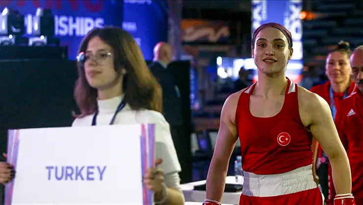 Milli boksör Büşra Işıldar, gümüş madalya kazandı