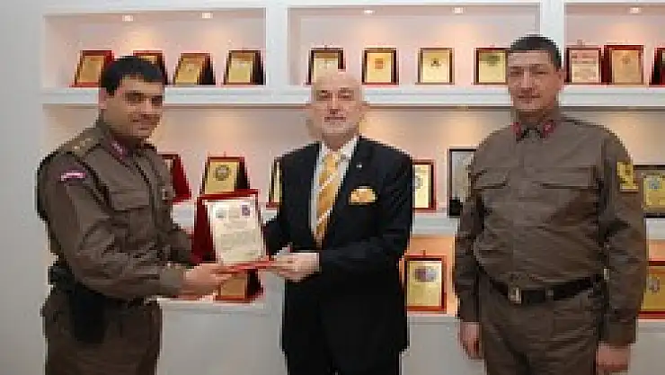 Jandarmadan Kefeli'ye Plaket