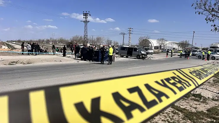 Minibüs ile tır çarpıştı: 1 ölü, 5 yaralı