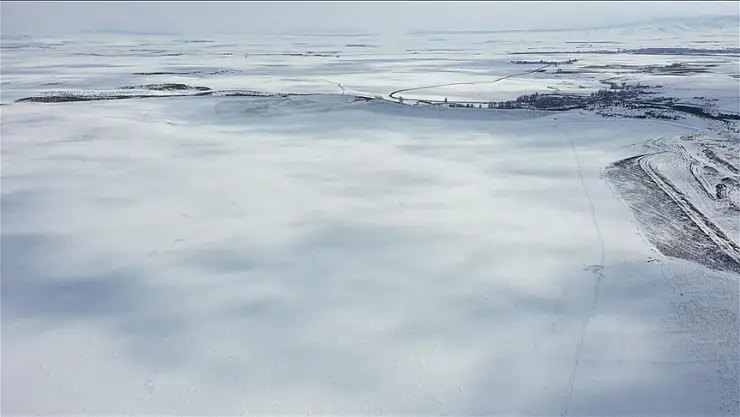 Bayburt Barajı kar yağışıyla beyaza büründü