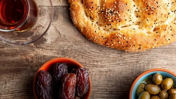 Reflü ve gastrit hastaları Ramazan'da nasıl beslenmeli?