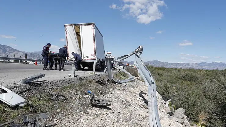 Feci kazada 1 kişi hayatını kaybetti, 2 kişi yaralandı