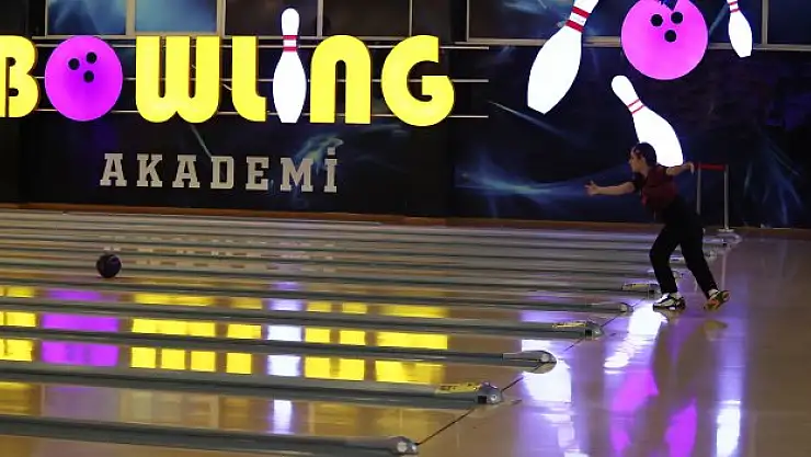 Genç milli bowlingciler, ev sahibi avantajını kullanmak istiyor