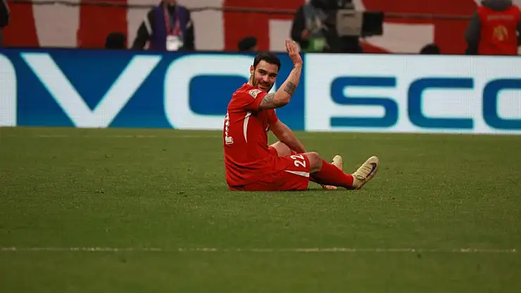 Kaan Ayhan sakatlandı