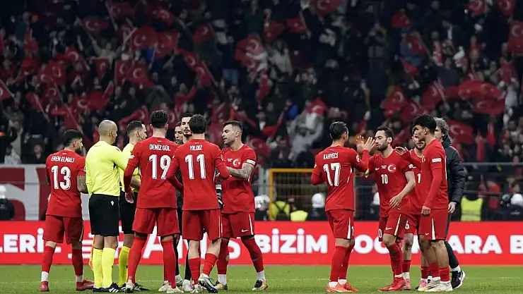 Maç sonu mililer büyük sevinç yaşadı