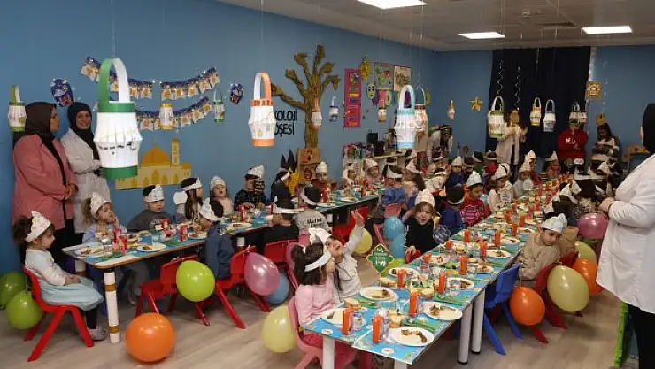 Anaokulu öğrencileri iftar yaptı